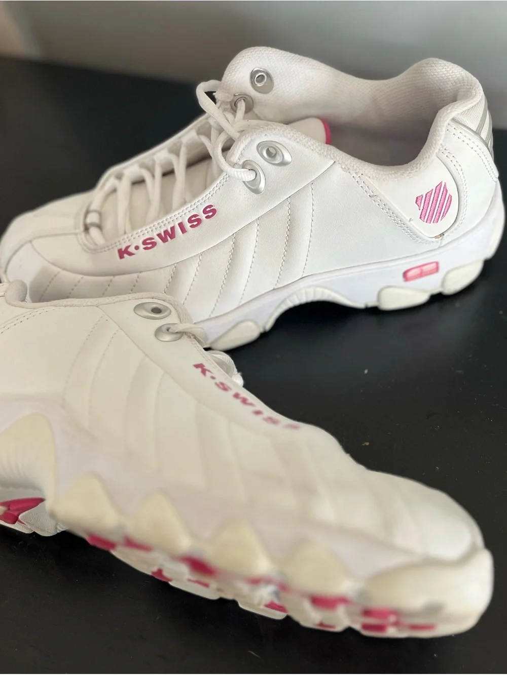 K-Swiss Women’s White Sneakers with Pink Logo Accent